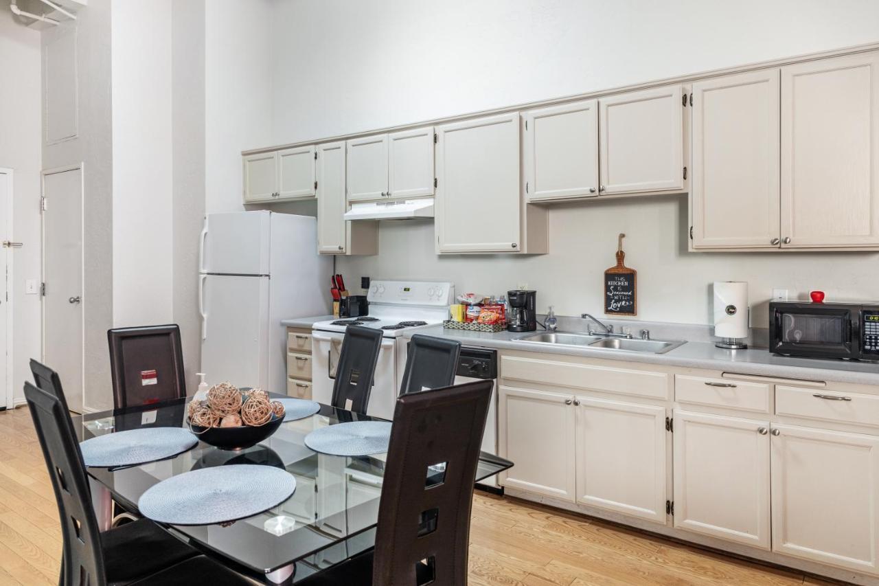 Gaslamp 2Bdrm - W Parking & 4 Beds #204 Hotel San Diego Luaran gambar